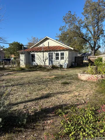 $1,300 | 838 King Avenue, San Antonio, TX 78211