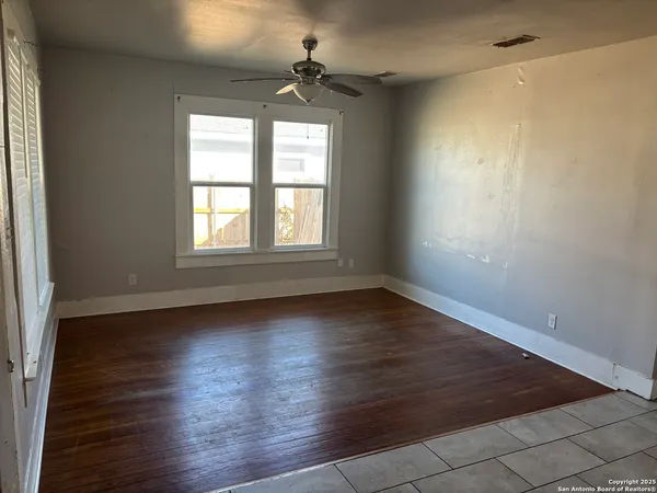$1,250 | 838 King Avenue, San Antonio, TX 78211