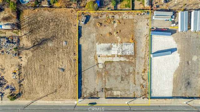 a view of an swimming pool and an outdoor space