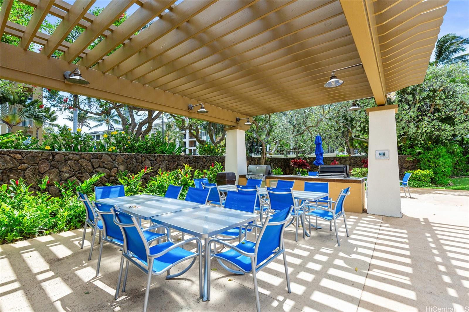 520 Lunalilo Home Road, Unit 8107 Honolulu, HI 96825 - Photo 18 of 25 a view of an outdoor sitting area with furniture and garden view