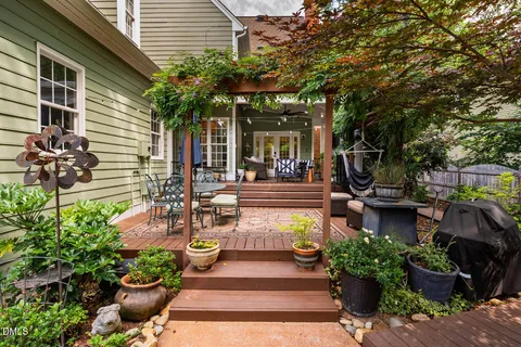 $1,250,000 | 107 Meadowglades Lane, Cary, NC 27518