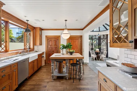 $5,995,000 | 2535 Vallejo Street, San Francisco, CA 94123