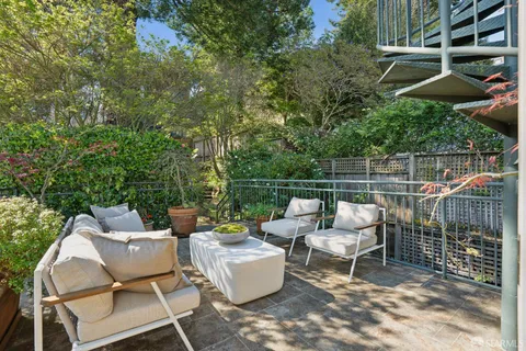 $5,995,000 | 2535 Vallejo Street, San Francisco, CA 94123