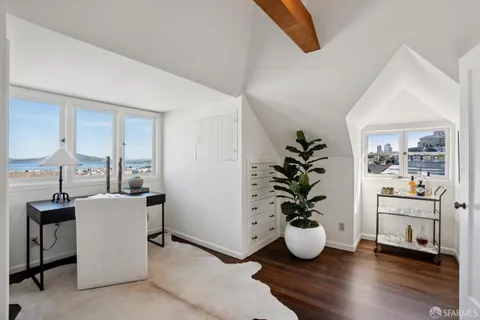 $5,995,000 | 2535 Vallejo Street, San Francisco, CA 94123