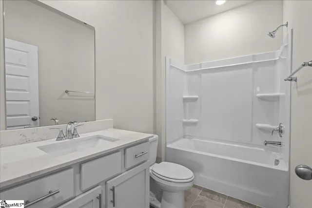 $327,900 | 422 Yellowstone Trail, Fountain Inn, SC 29644