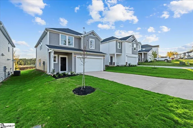 $327,900 | 422 Yellowstone Trail, Fountain Inn, SC 29644