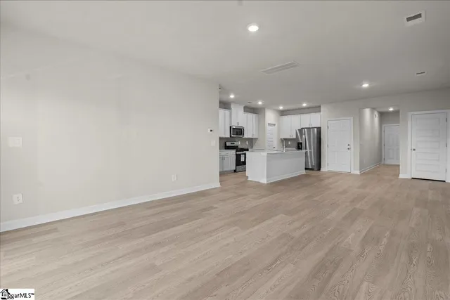 $327,900 | 422 Yellowstone Trail, Fountain Inn, SC 29644