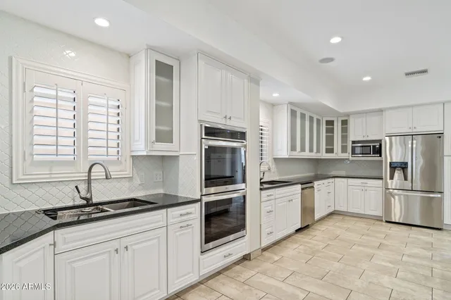 $2,500,000 | 1345 East Ocotillo Road, Phoenix, AZ 85014