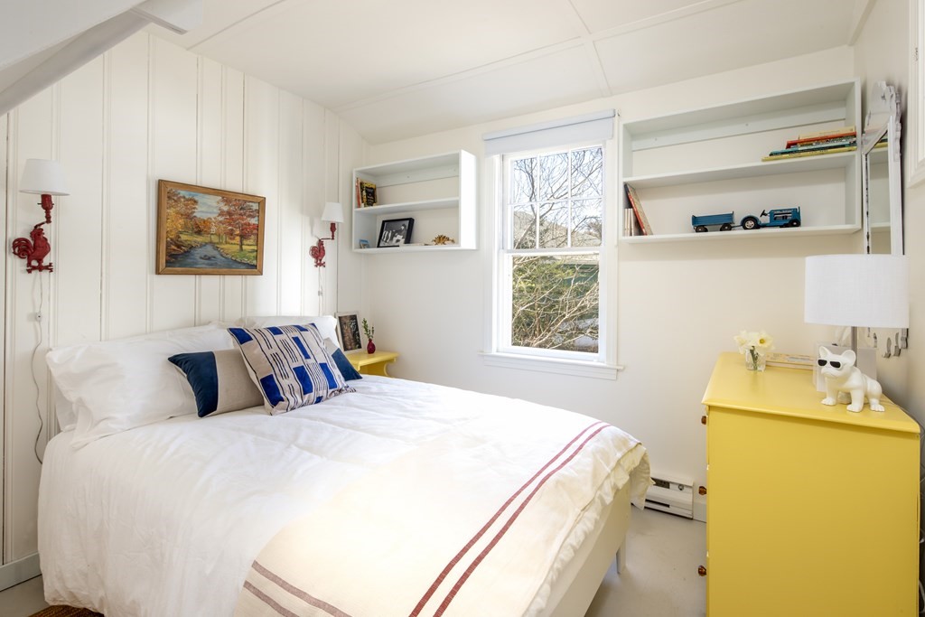 36 Ned's Point Road Mattapoisett, MA 02739 - Photo 7 of 32 Gallery Image 7