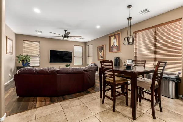 $2,400 | 1817 East Beautiful Lane, Phoenix, AZ 85042