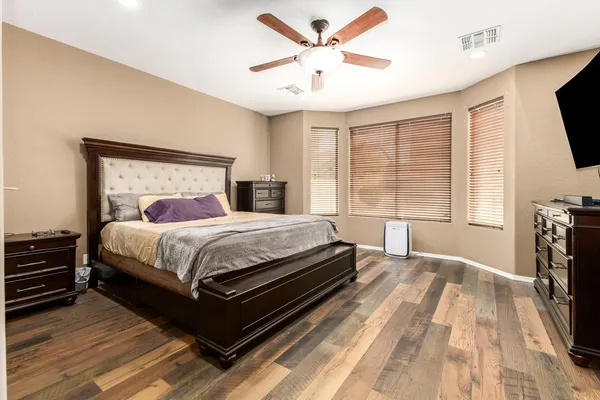 $2,400 | 1817 East Beautiful Lane, Phoenix, AZ 85042