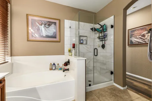 $2,400 | 1817 East Beautiful Lane, Phoenix, AZ 85042