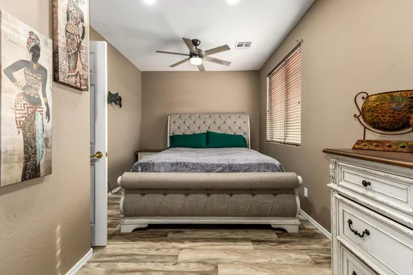 $2,400 | 1817 East Beautiful Lane, Phoenix, AZ 85042