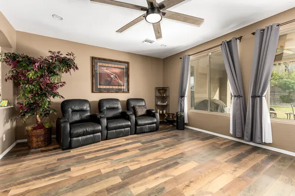 $2,400 | 1817 East Beautiful Lane, Phoenix, AZ 85042