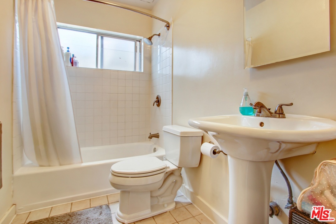 1937 North Bronson Avenue Los Angeles, CA 90068 - Photo 11 of 13