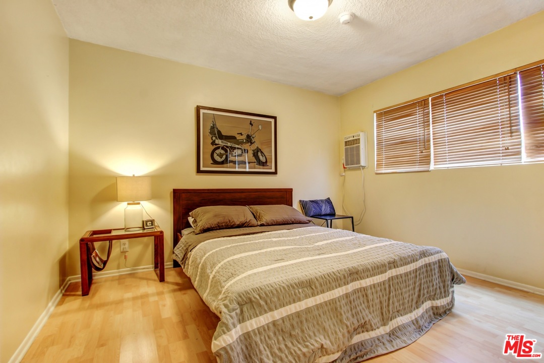 1937 North Bronson Avenue Los Angeles, CA 90068 - Photo 8 of 13