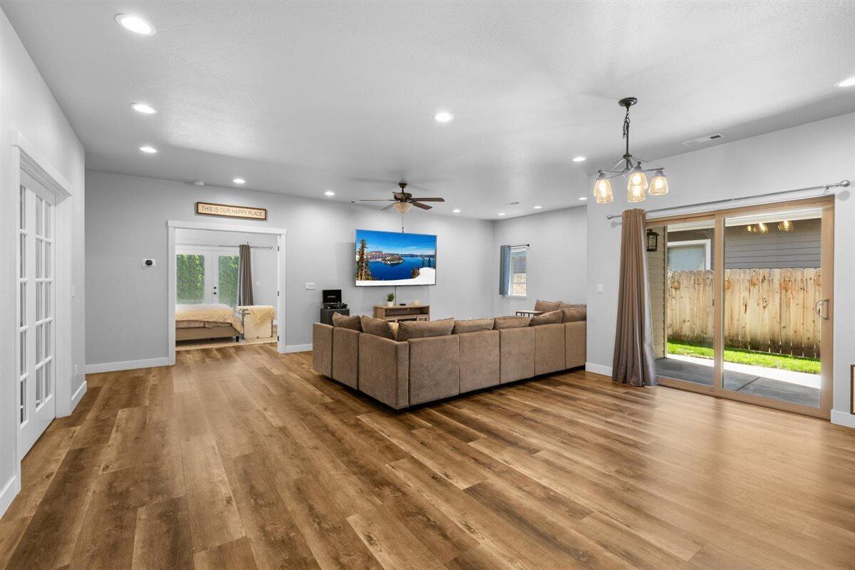 1788 Harbeck Road Grants Pass, OR 97527 - Photo 12 of 30 13-CI_8793