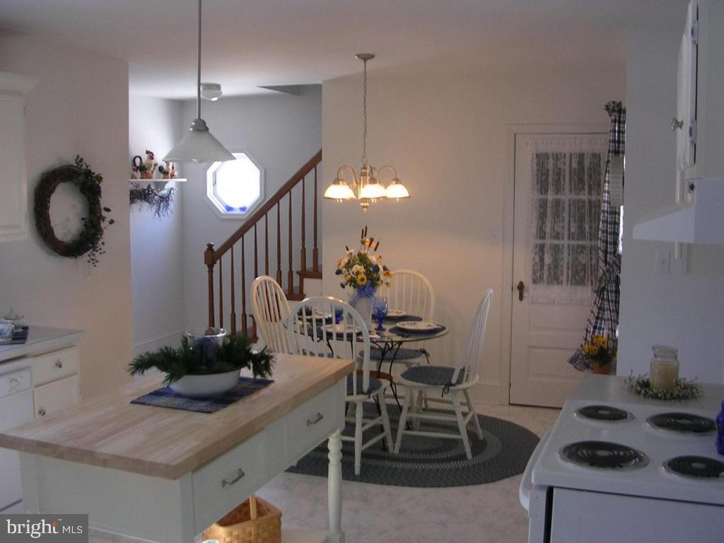330 East New Street Lititz, PA 17543 - Photo 3 of 8