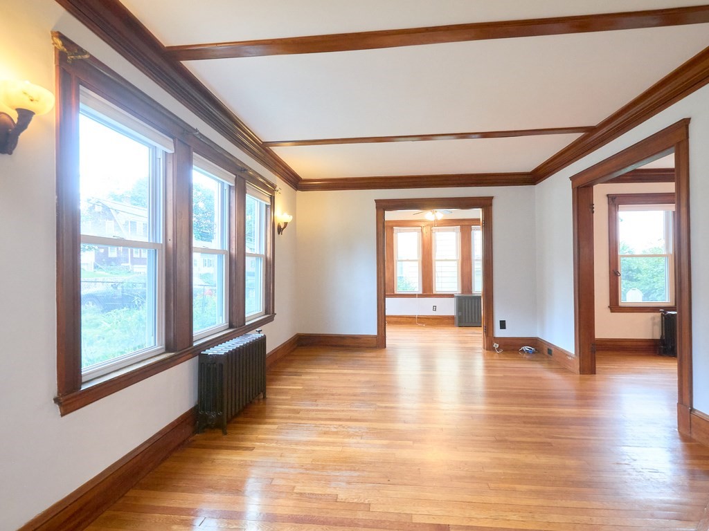 129 Florence Road Waltham, MA 02453 - Photo 7 of 35 Gallery Image 7