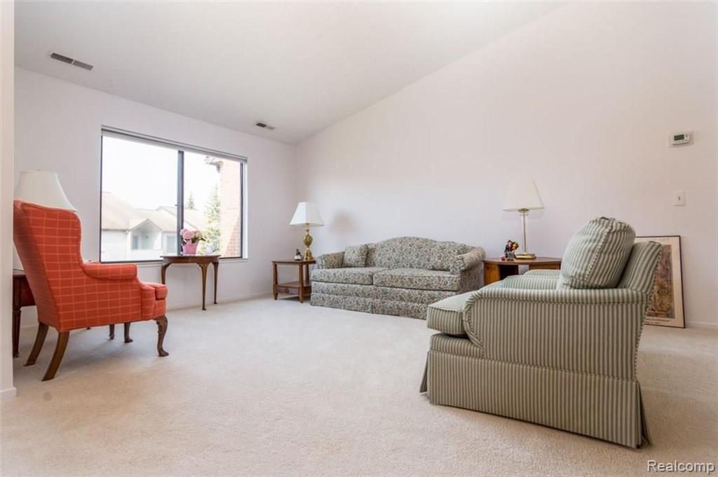 6689 Ridgefield Circle West Bloomfield, MI 48322 - Photo 9 of 30