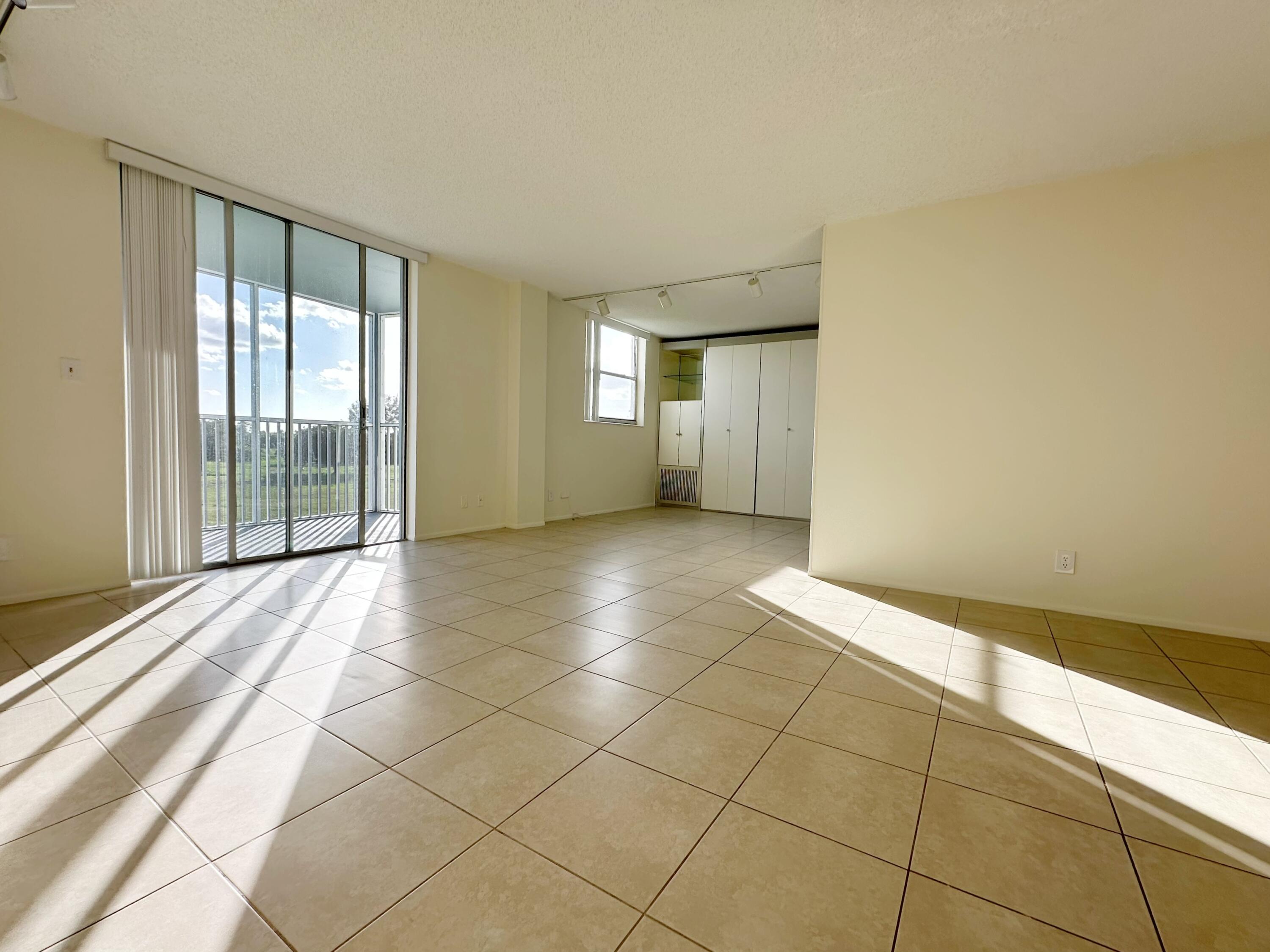 5301 Northwest 2nd Avenue, Unit 401 Boca Raton, FL 33487 - Photo 10 of 39 IMG_5394
