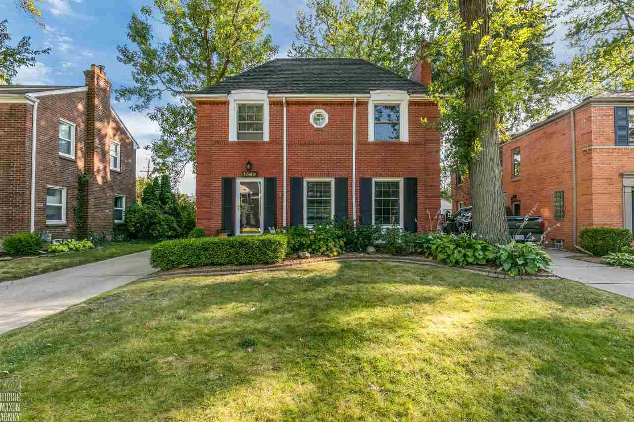 1649 Severn Road Grosse Pointe, MI 48236 - Photo 1 of 18 31328707.JPG