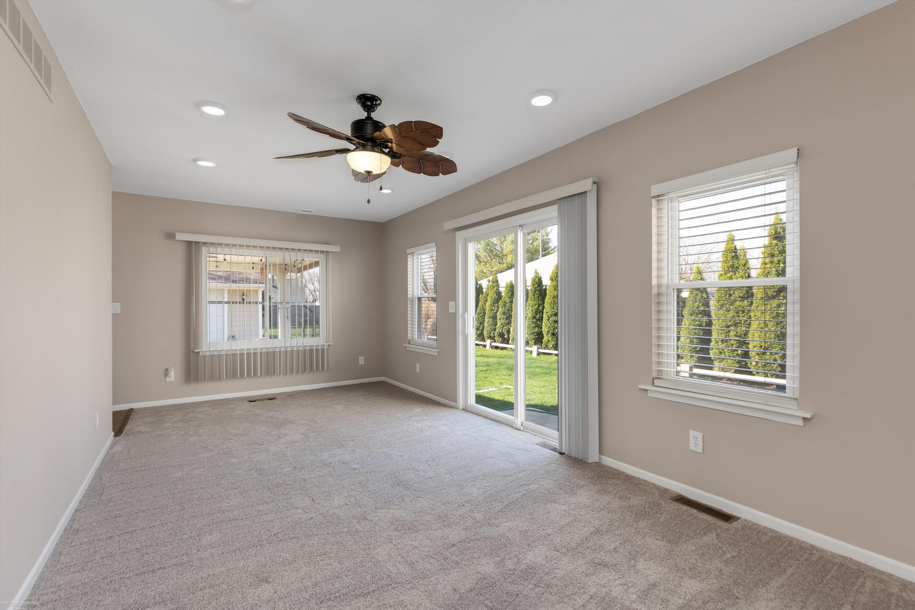 4492 Marr Avenue Warren, MI 48091 - Photo 17 of 29