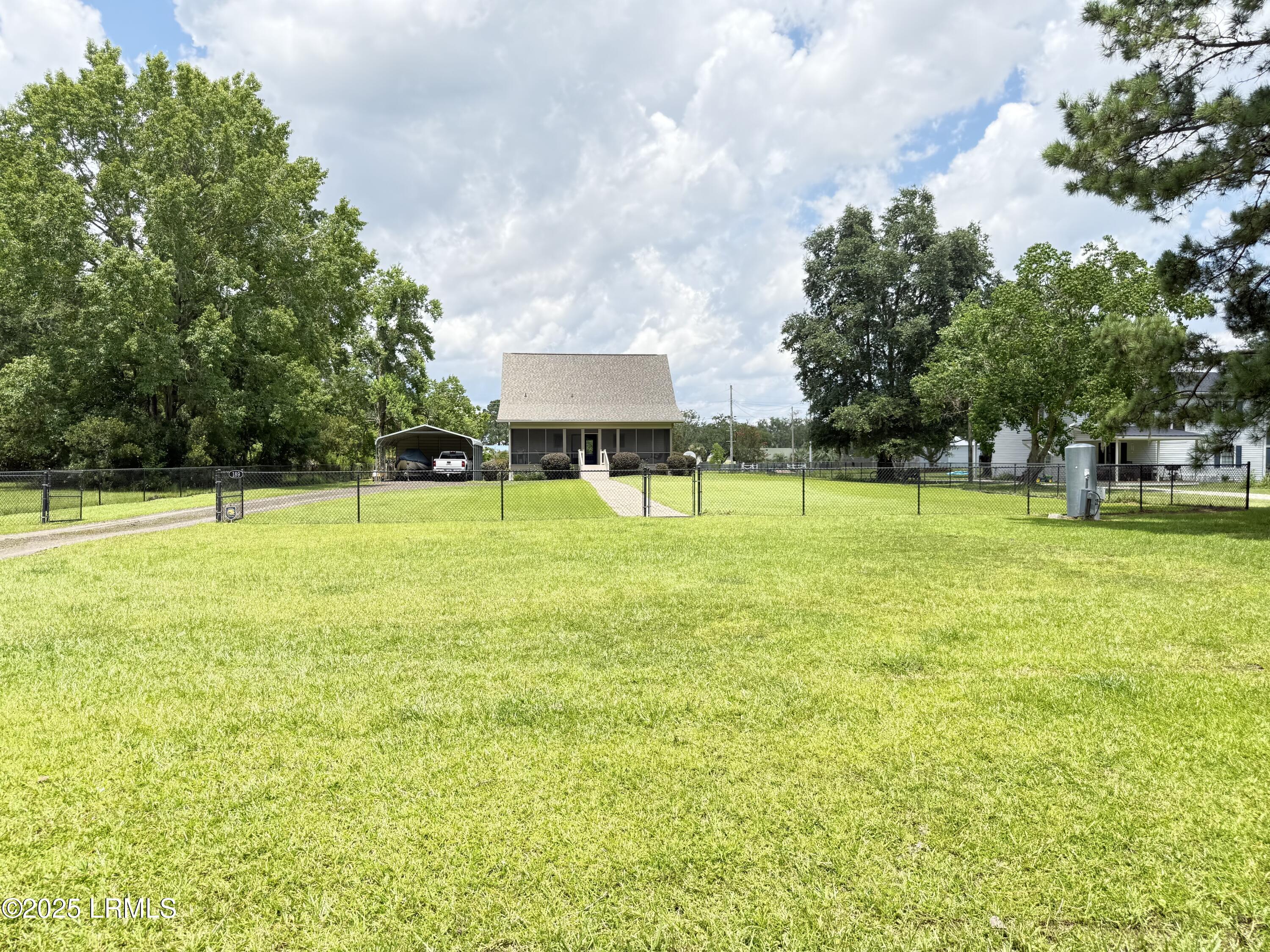 189 Deloss Point Road Ridgeland, SC 29936 - Photo 6 of 35 IMG_0786