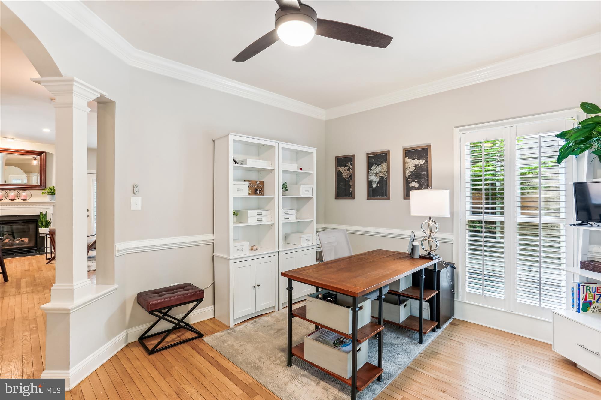 204 Hart Road Gaithersburg, MD 20878 - Photo 13 of 72 Living room