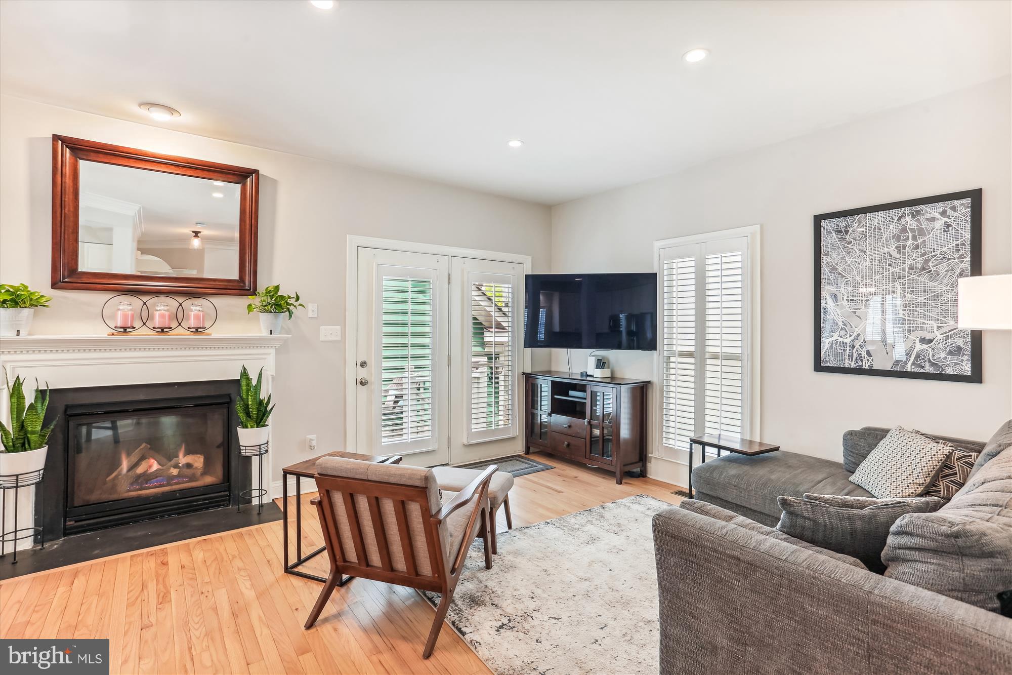 204 Hart Road Gaithersburg, MD 20878 - Photo 16 of 72 Family room