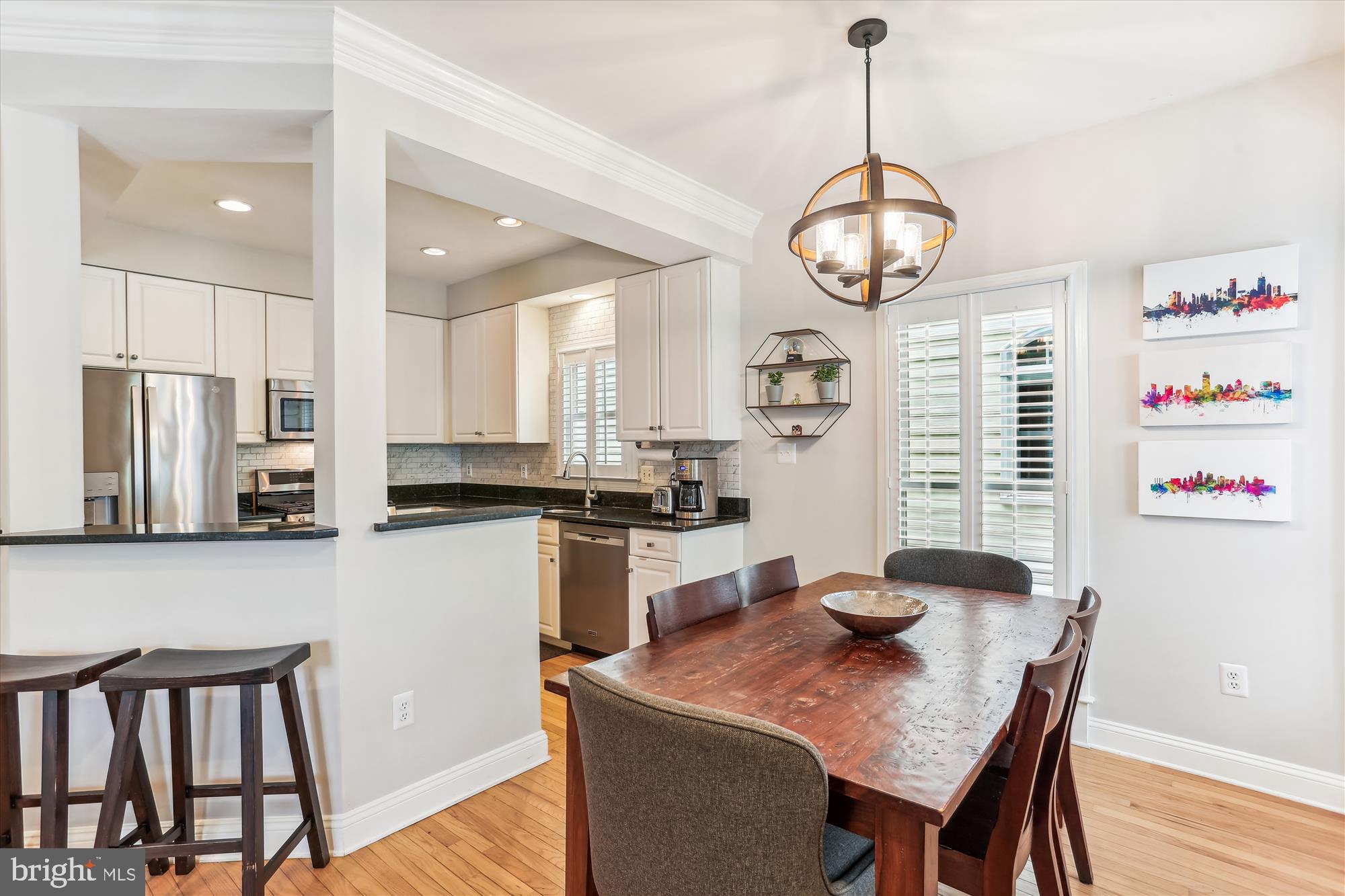 204 Hart Road Gaithersburg, MD 20878 - Photo 20 of 72 Dining and kitchen