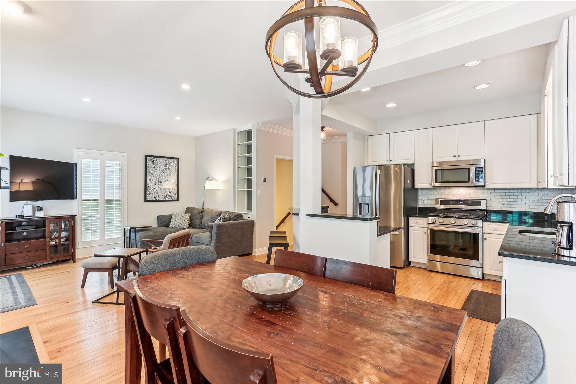 204 Hart Road Gaithersburg, MD 20878 - Photo 21 of 72 Open layout - kitchen, dining, family room