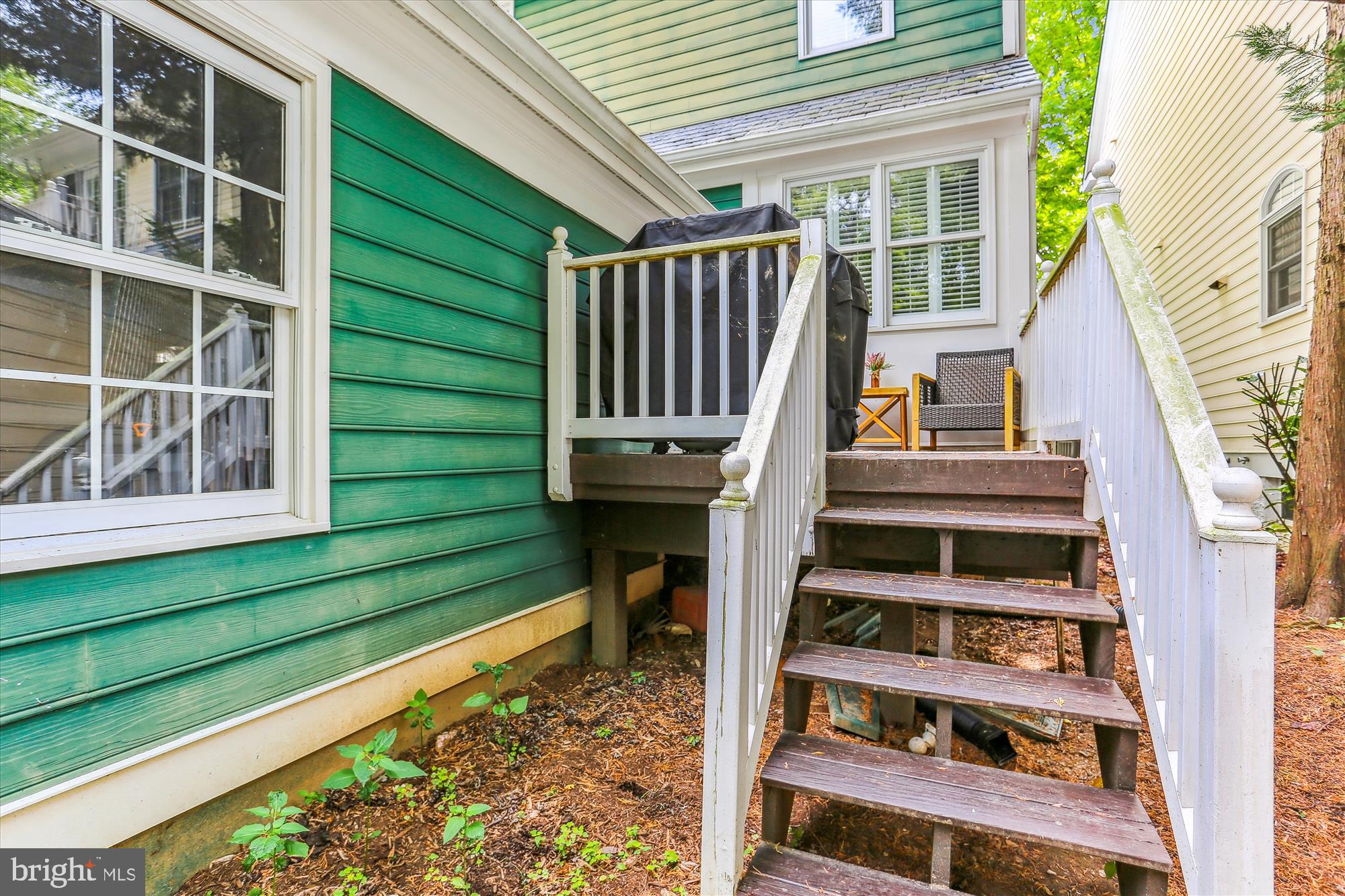 204 Hart Road Gaithersburg, MD 20878 - Photo 28 of 72 Steps from deck to wooded walking path