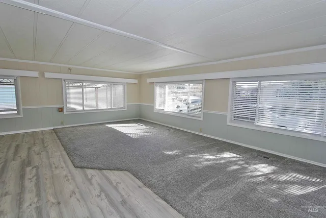 $199,999 | 5651 Sudley Lane, Garden City, ID 83714