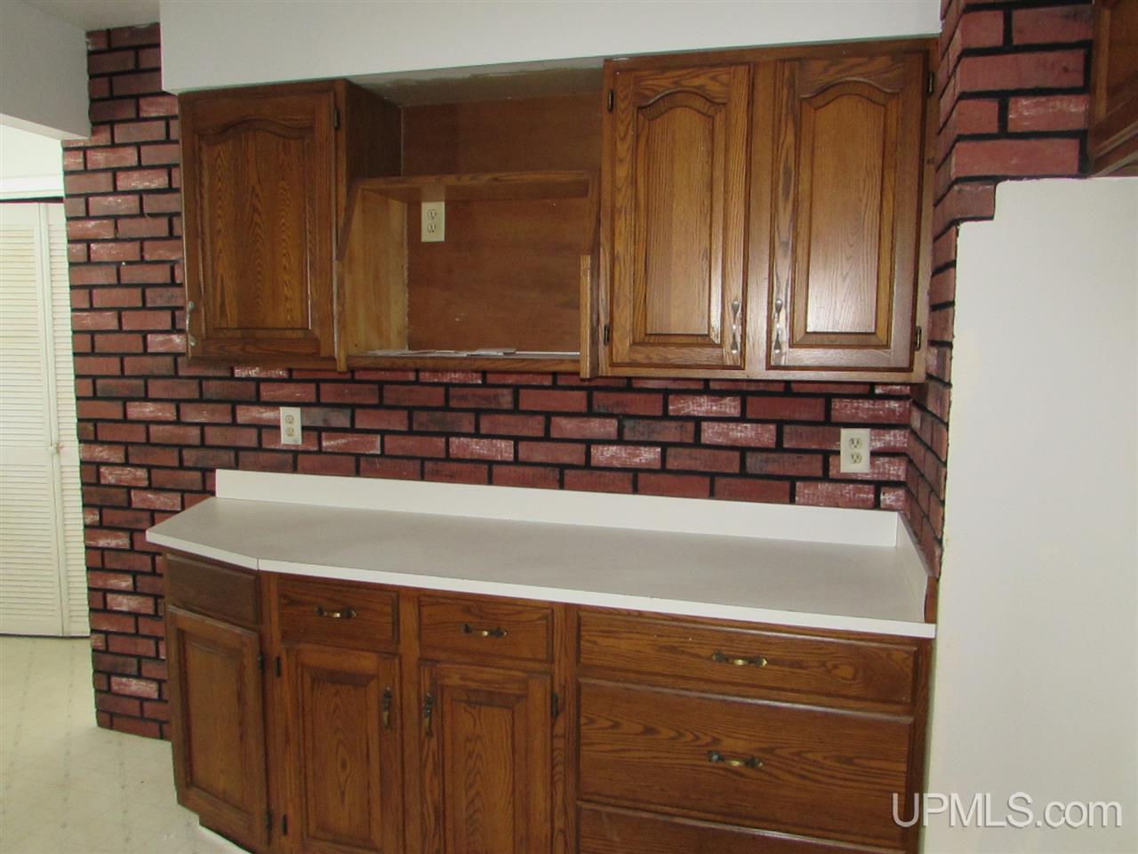 N7607 Carmody Road Munising, MI 49862 - Photo 8 of 37 Gallery Image 8