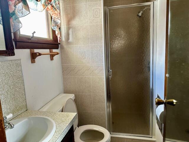 8125 West 1 Mile Road Hesperia, MI 49421 - Photo 8 of 21 8125WMile1-PrimaryBath