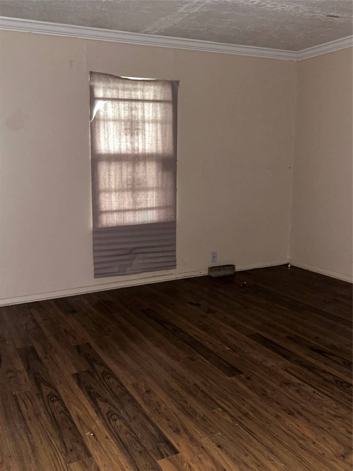 4730 Angleton Street Houston, TX 77033 - Photo 7 of 16 Each bedroom offers generous space and features large closets, providing ample storage and organization.