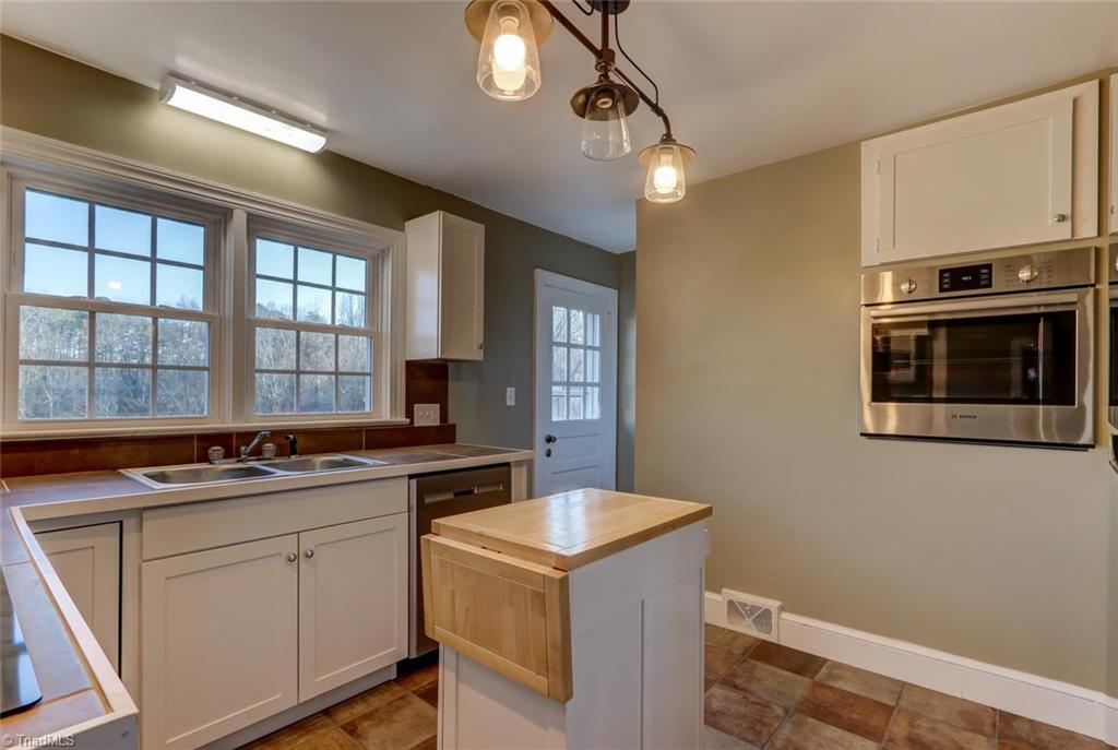3668 Blanch Road Blanch, NC 27212 - Photo 11 of 30 Gallery Image 11