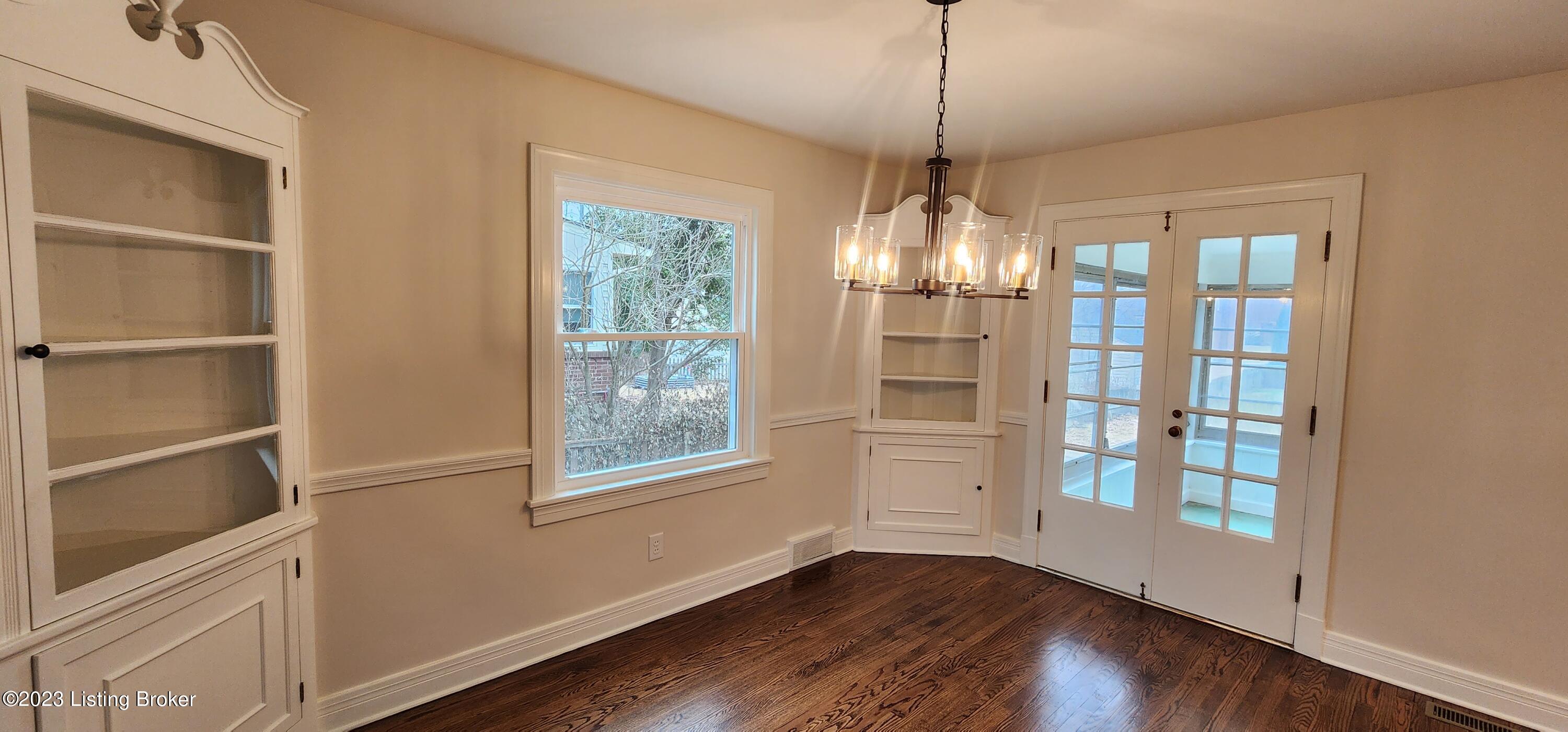 905 Perryman Road Louisville, KY 40207 - Photo 10 of 106 20230111_151045