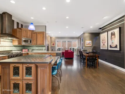 $2,999,900 | 1426 West Melrose Street, Chicago, IL 60657