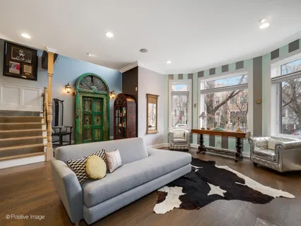 $2,999,900 | 1426 West Melrose Street, Chicago, IL 60657