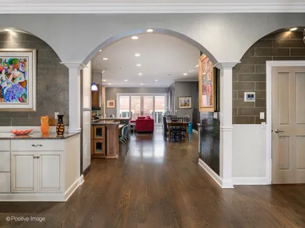 $2,999,900 | 1426 West Melrose Street, Chicago, IL 60657