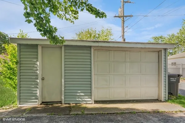 $179,000 | 17948 Wentworth Avenue, Lansing, IL 60438