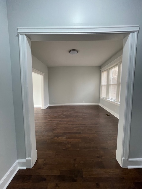 916 West 68th Street, Unit 1W Chicago, IL 60621 - Photo 3 of 15