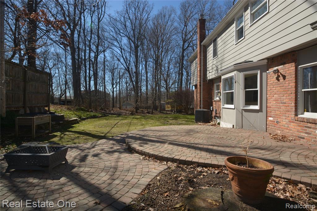 1811 Campus Court Rochester Hills, MI 48309 - Photo 20 of 33