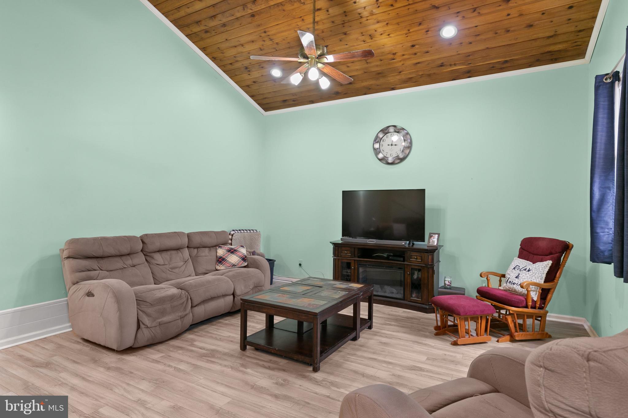 114 Carson Road Southampton, NJ 08088 - Photo 3 of 27 Gallery Image 3