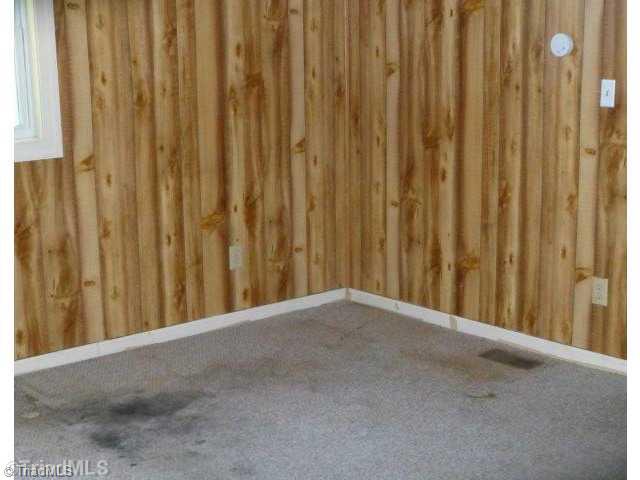 1113 Smith Farm Road Lexington, NC 27292 - Photo 13 of 16 2nd Bedroom.