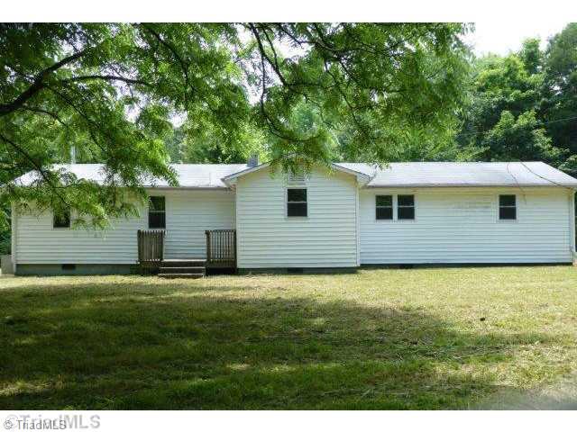 1113 Smith Farm Road Lexington, NC 27292 - Photo 6 of 16 Other Bath.