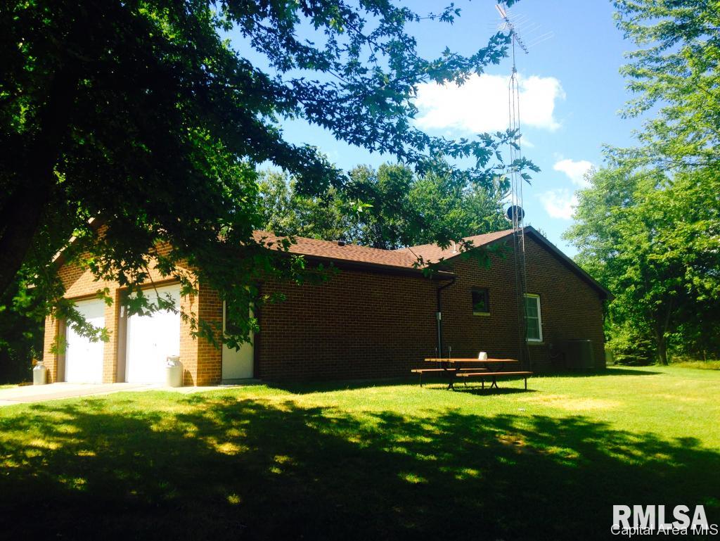 19974 Sunny Acres Road Petersburg, IL 62675 - Photo 7 of 31 Gallery Image 7
