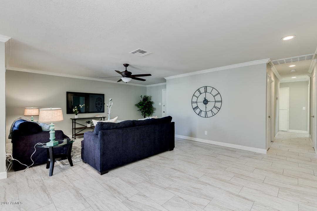 3554 West Hearn Road Phoenix, AZ 85053 - Photo 8 of 42 08-Hearn